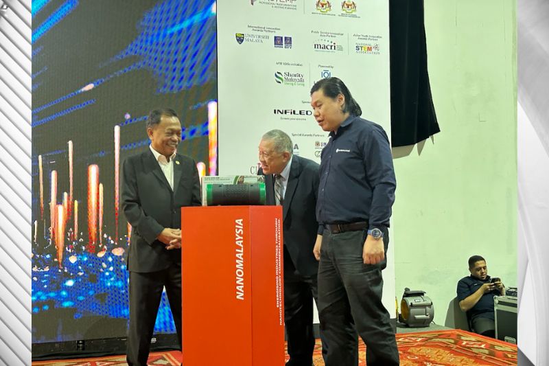 From le. Daniel Bien, Senior Vice President of Innovation (Nanotechnology Programme Delivery Office), NMB, at the launch of the Comprehensive Air Purification Reactor at the Malaysia Technology Expo 2025 in Kuala Lumpur