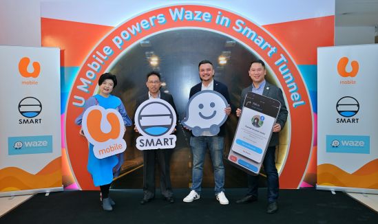 From left to right: 1) Jasmine Lee, Chief Marketing Officer, U Mobile; 2) Mohd Noor Mohd Ali, Chief Operating Officer, SMART; 3) Kelvin Sim, Country Lead, Waze Malaysia; and 4) Woon Ooi Yuen, Chief Technology Officer, U Mobile - in a photo session just before the Movement Control Order (MCO) came into effect in March.