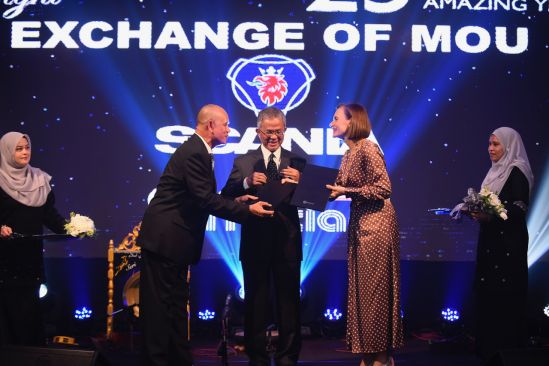 Konsortium E-Mutiara Berhad 1st in Asia to aim for  reduction in CO2 emissions using Scania Ecolution