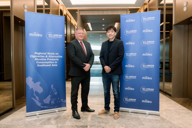 Gerald Ang (right), Chief Operating Officer of Milieu Insight and Chris Humphrey (left), Executive Director of the EU-ASEAN Business Council, at the media briefing for the Southeast Asia Study on Cigarettes and Alternative Nicotine Products Cigarettes &amp; Alternative Nicotine Products Use, Behaviour &amp; Attitudes. The session unveiled key insights into consumer perceptions, usage trends and the evolving landscape of nicotine consumption across the region.